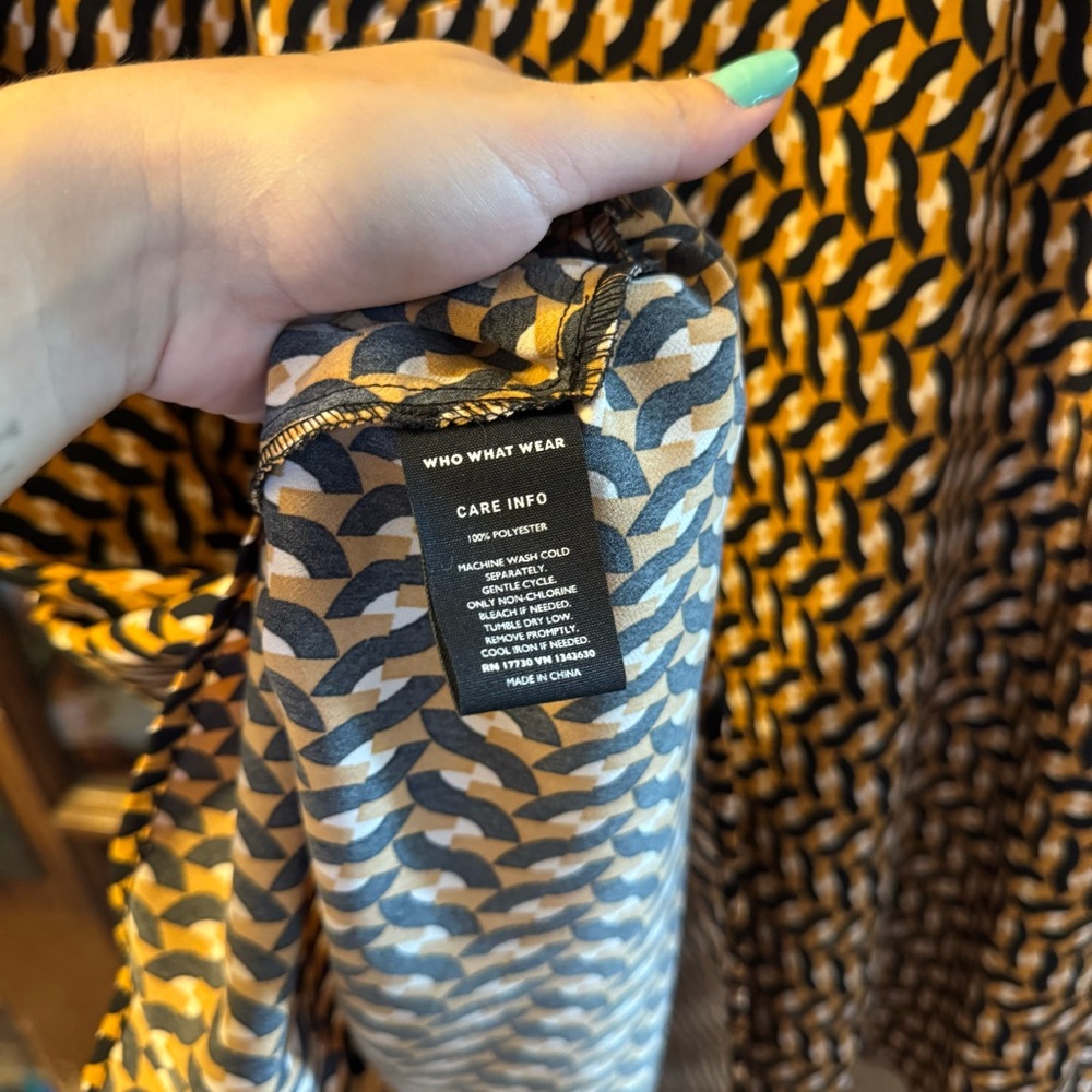 Who What Wear Black and Tan Geometric Midi Dress - Picture 6 of 7